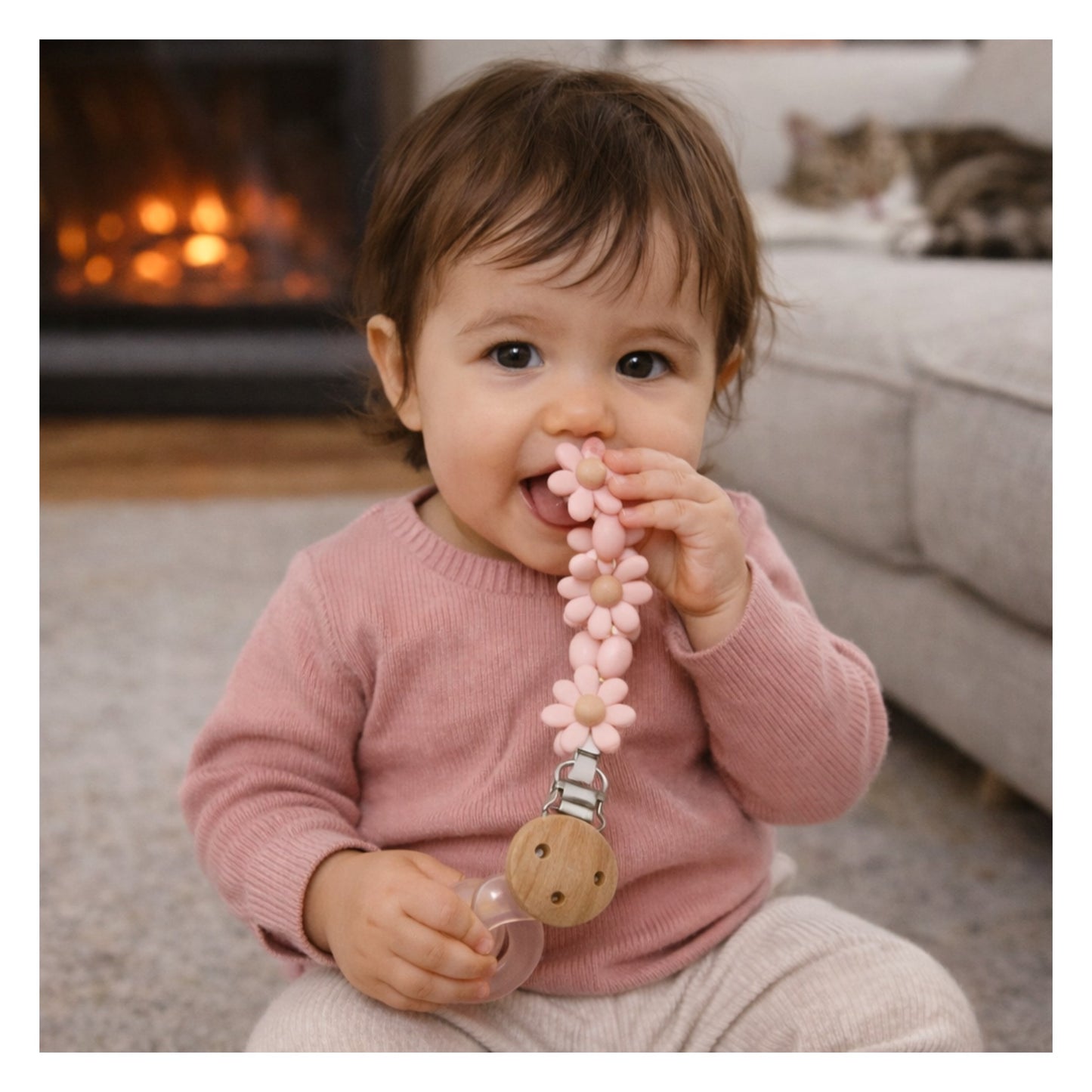 Une attache tétine qui offre aussi un objet de dentition pour votre trésor