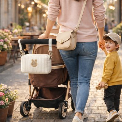 Les balades en ville avec deux enfants sans trop s'encombrer est facile avec notre petit sac a langer