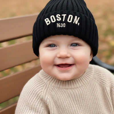bonnet bébé garçon noir tient au chaud