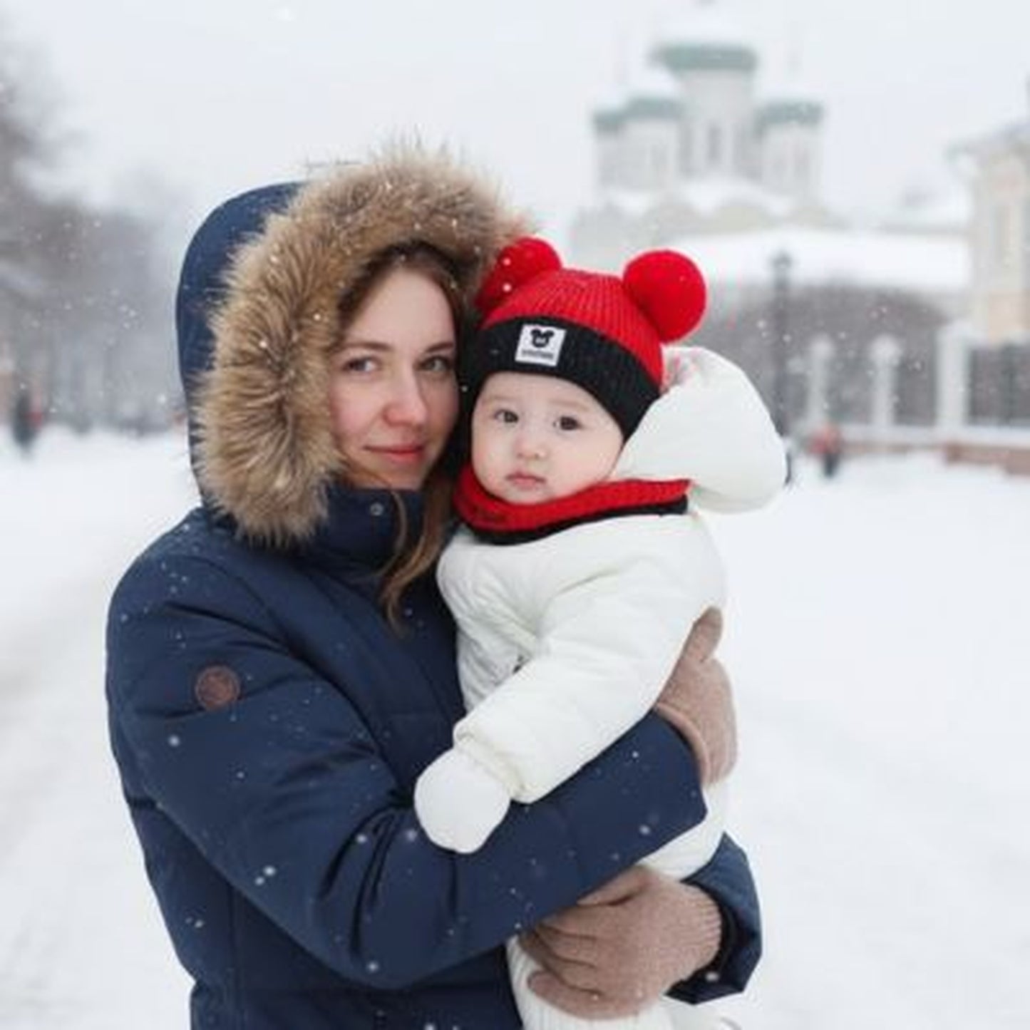 bonnet bebe rouge et noir chaud 