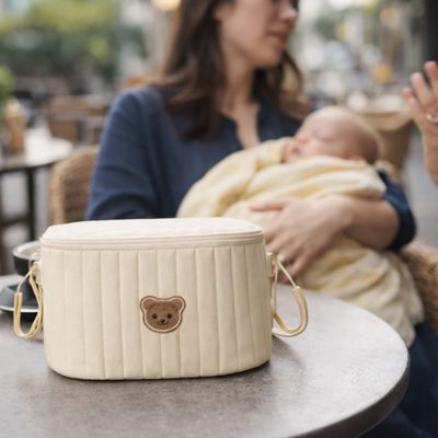 Sortir sur une terrasse tranquillement et sans encombrement avec notre sac a couche