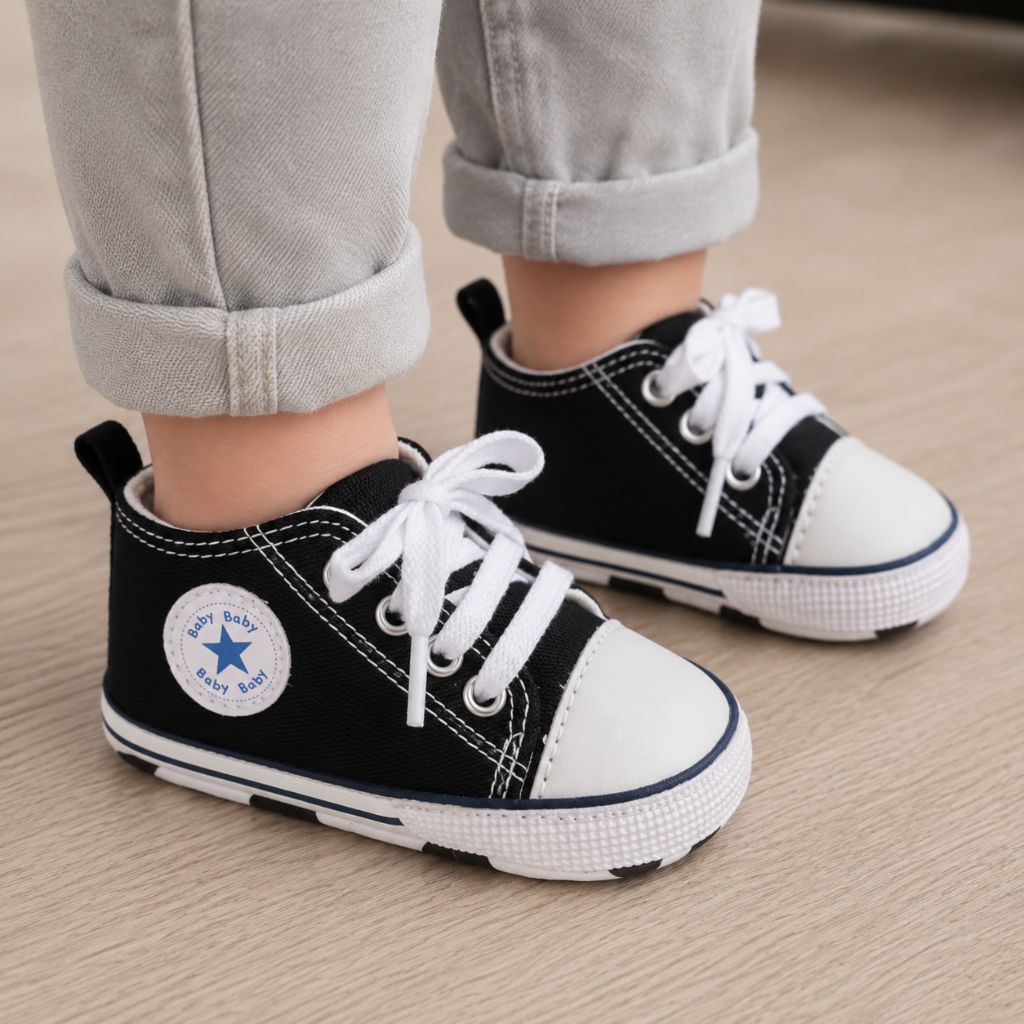 chaussure pour bébé Célio noire lacets ajustable
