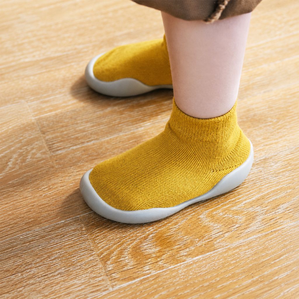 chaussures bebe MiniGo jaunes confortables