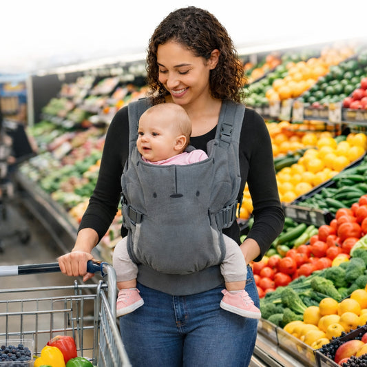 Avec ce porte bébé vous pouvez faire les courses sans pleurs 