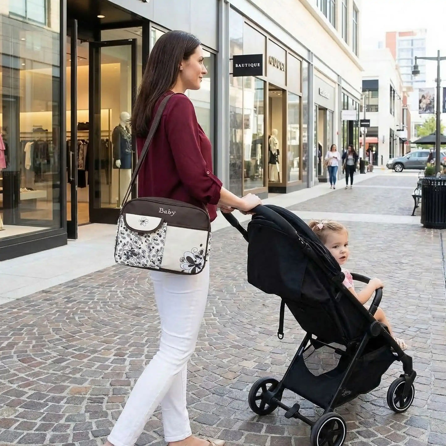 Faire les magasins avec mini sac a langer