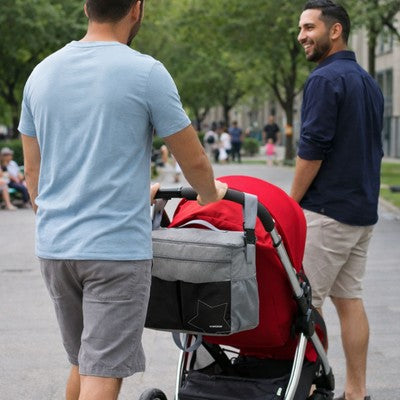 Sac a dos bebe Petit Voyageur promenades poussette avec papa