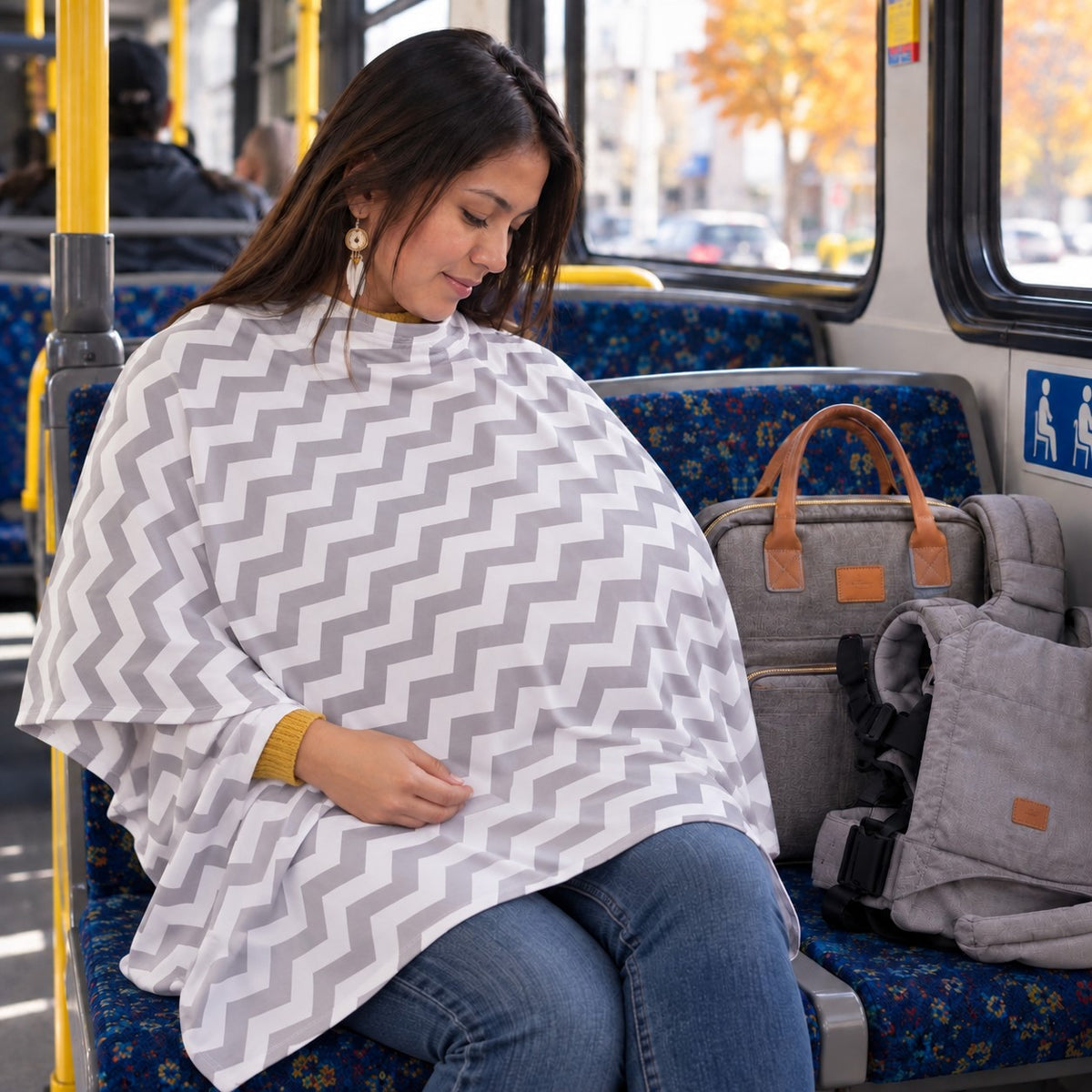 poncho d allaitement Iris boire bébé autobus