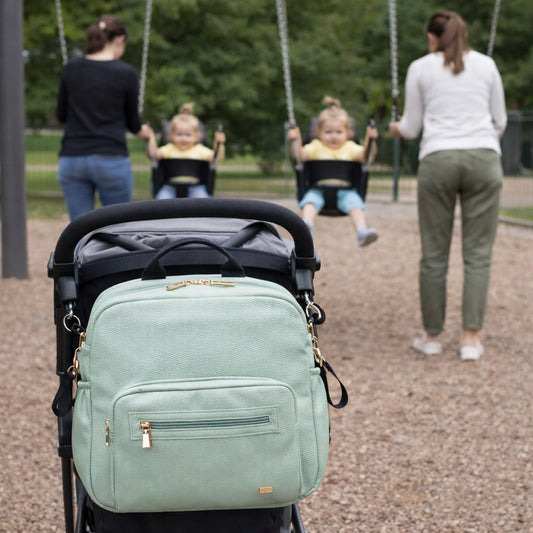 Un sac a dos a couche assez grand pour les essentiels de deux bébés, pratique !