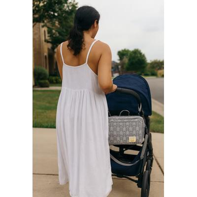 Notre petit sac à langer est pratique et efficace pour les petites sorties.