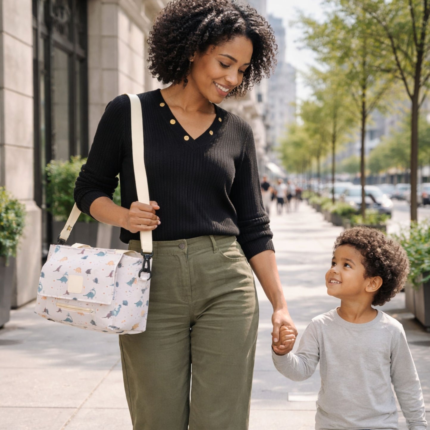 promenade ville simple avec votre sac a langer petit dinosaures
